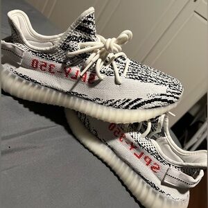 Brand new yezzy zebras size 9 1/2